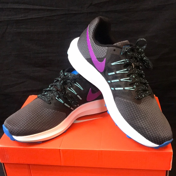 Nike Women’s Run Shift SE Running Shoes - Picture 2 of 8